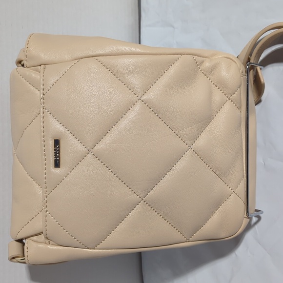 Chic Tan Quilted Crossbody Bag - Picture 8 of 10